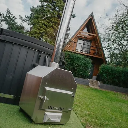 Nyaktekercs Wood Cabin - Hot Tub Esztergom Exterior photo